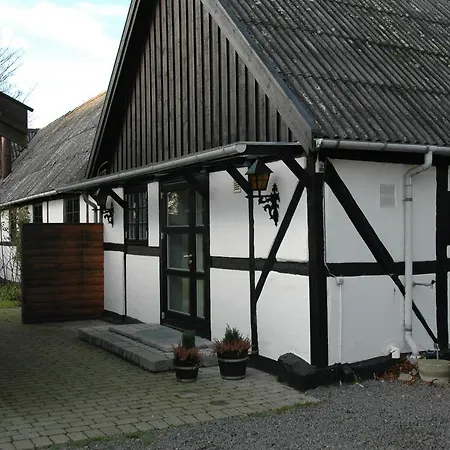 Bed & Breakfast Dastrup 2*