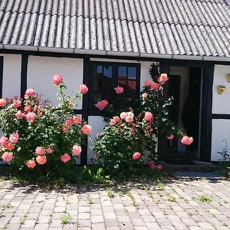 Bed & Breakfast Dastrup 2*