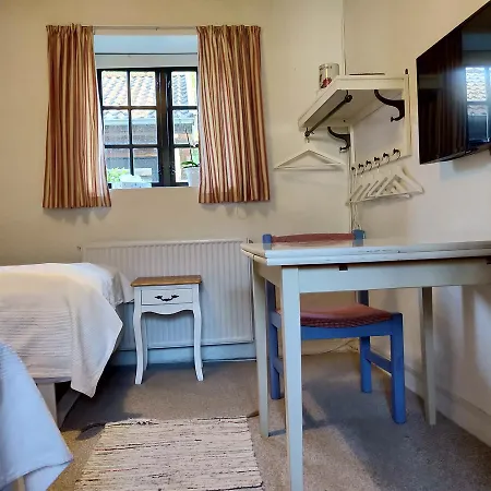 Bed & Breakfast Dastrup 2*