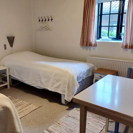 Dastrup Bed & Breakfast 2*